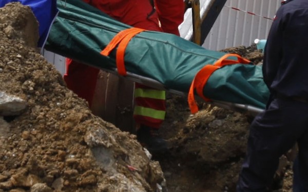 Bătrân găsit mort într-un şanţ de canalizare din localitatea Berea