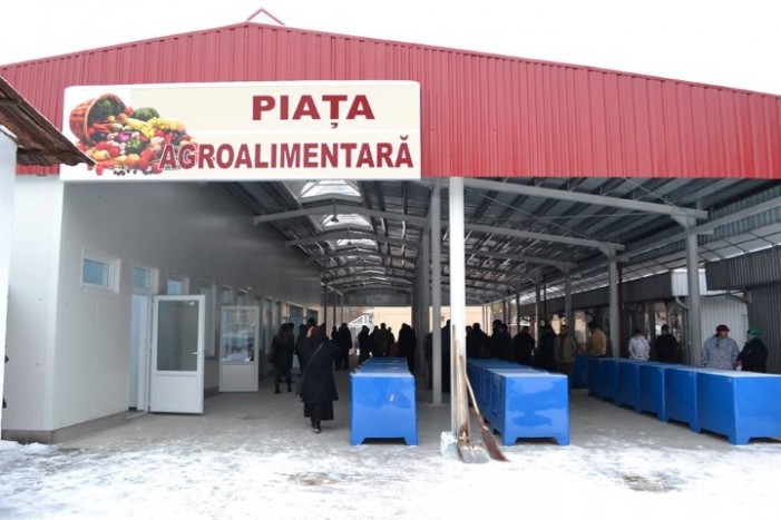 Primăria a recepționat lucrările de modernizare a pieței din Micro 17