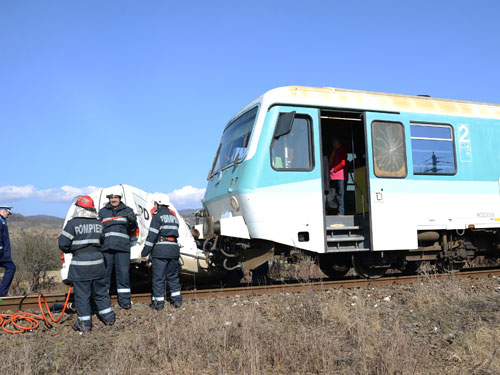 Accident mortal: Mașină lovită de trenul Regio Baia Mare-Satu Mare