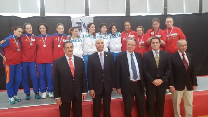 Simona Pop, pe locul trei cu echipa României, în clasamentul Cupei Mondiale de spadă feminin