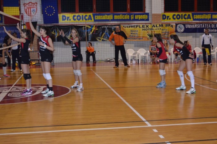 Volei: CS Universitatea Cluj-CSM Satu Mare 3-2