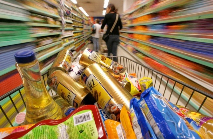 Două bihorence, prinse la furat în Kaufland