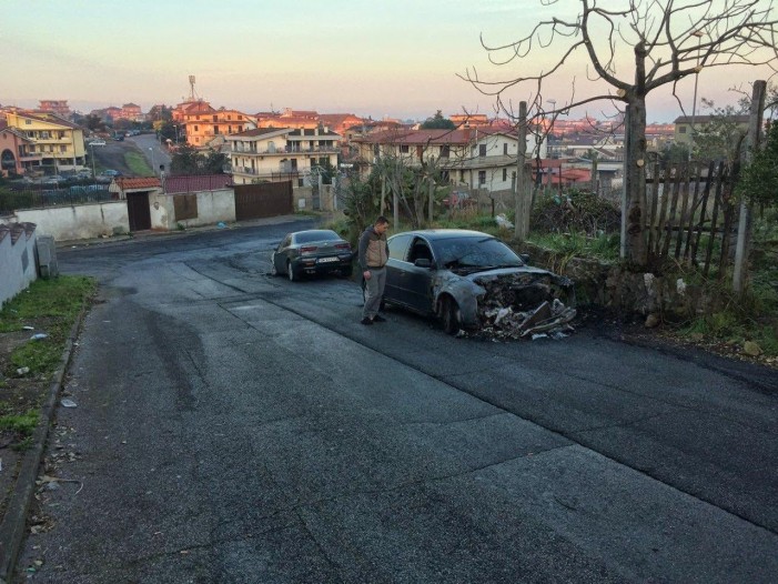 Reacţie dură a MAE în cazul mașinilor cu numere de Satu Mare, incendiate în Roma