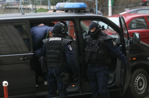 Percheziții la traficanții de droguri din Satu Mare
