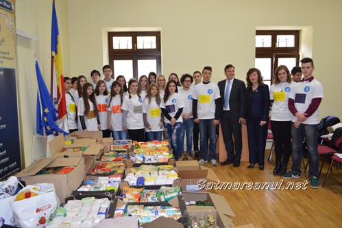 Alimente și îmbrăcăminte pentru Ucraina