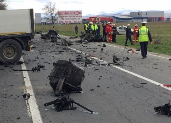 Accident mortal în județul Brașov. Cadavrul șoferului, împrăștiat pe zeci de metri