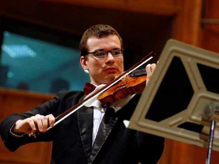 Violonistul Alexandru Tomescu aduce muzica lui Enescu la Satu Mare