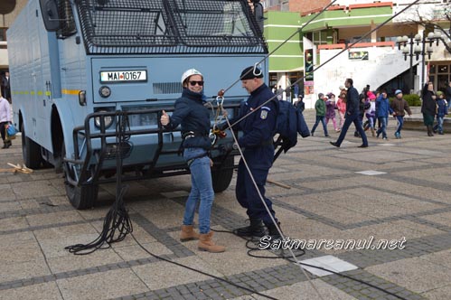 „Școala altfel”, alături de jandarmii sătmăreni (Foto)