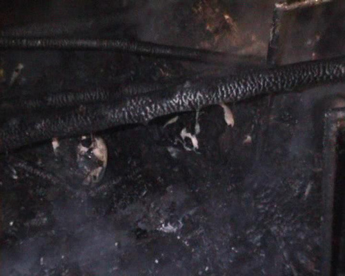 Persoanele carbonizate în incendiul de săptămâna trecută, au murit intoxicate cu fum
