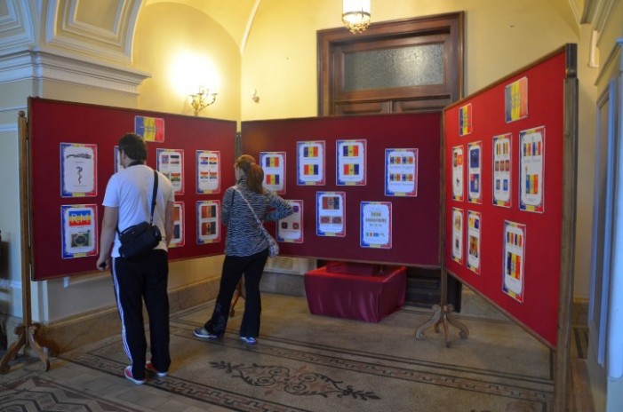 „Ziua Drapelului Naţional” a fost marcată la Carei printr-o expoziție fotografică