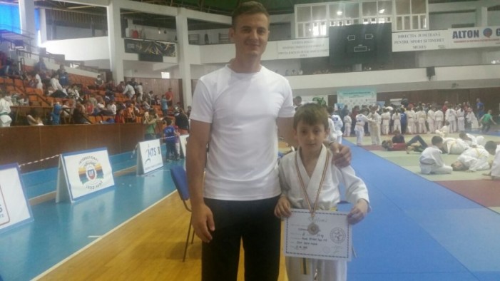 MEDALIE DE BRONZ pentru CSM SATU MARE la Campionatul Național de judo pentru copii