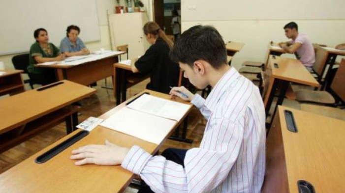 BAC 2015: EXAMENELE au continuat cu proba scrisă la Limba și literatura maternă