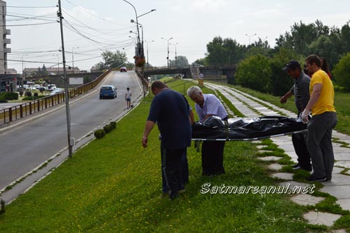 TRAGEDIE LA SATU MARE: Un TÂNĂR de 25 de ani s-a ÎNECAT în SOMEȘ (Foto)