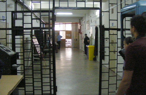 Mandat de executare a pedepsei închisorii pus în aplicare de polițiști