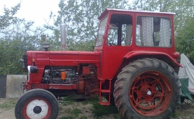 Un tractorist beat a făcut ravagii în Rușeni