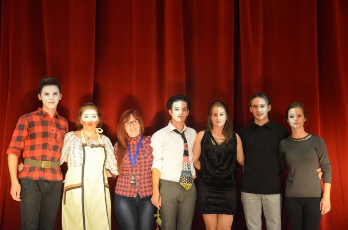 Trupa M.E.E.M. din Carei obține trei premii la Festivalul Național din Cluj-Napoca (Foto) Trupa M.E.E.M. din Carei obține trei premii la Festivalul Național din Cluj-Napoca (Foto)