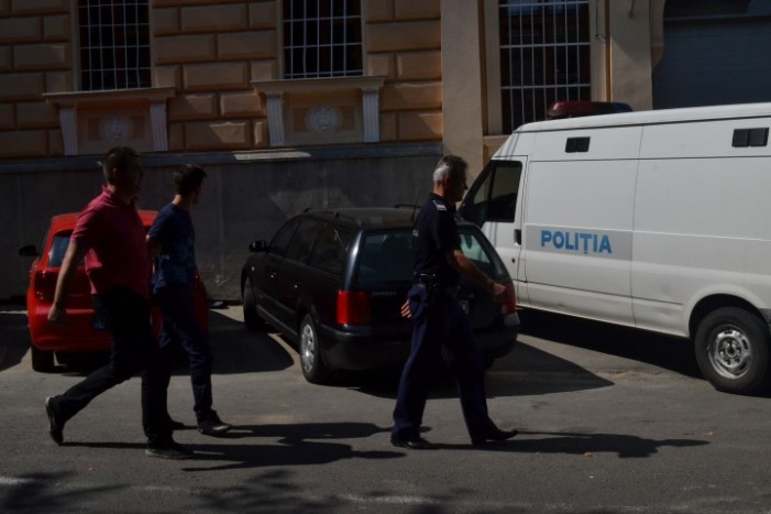 Violatorul Francisc Sarkozi rămâne în arest