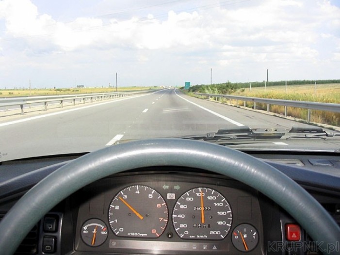Vitezoman fără permis, prins de polițiști