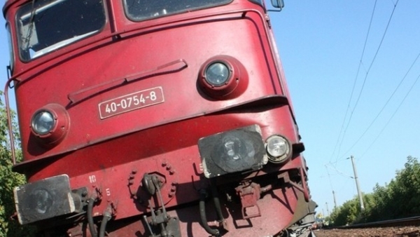 Tractorist accidentat mortal de trenul București-Satu Mare