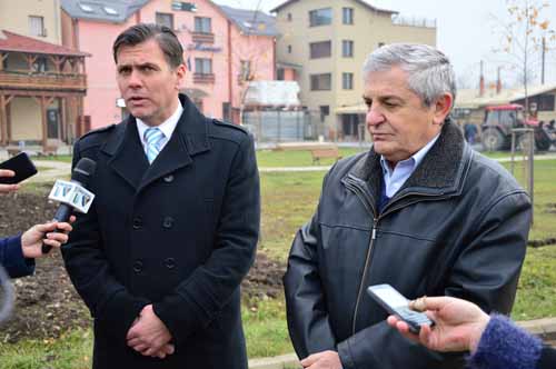 Adrian Ștef și Vasile Mitrașca se opun înființării Centrului de refugiați de la Tășnad