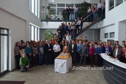 Mani Gyenes, întâmpinat cu aplauze și tort la firma Autonet (Foto)