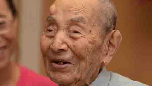 Cel mai bătrân bărbat din lume a murit la vârsta de 112 ani