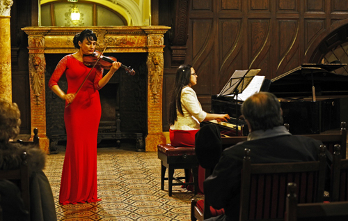 Concert de vioară și pian la Castelul din Carei