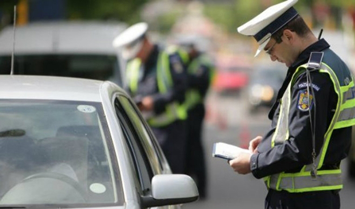 Prins fără permis de conducere