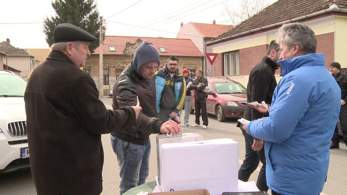 Azi la stadion: Sătmărenii au donat bani pentru a-l ajuta pe Dragoș
