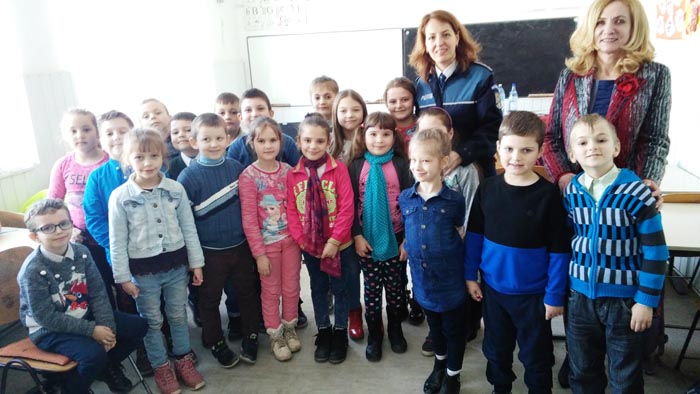 Copiii din Racșa și din Livada, dornici să intre în Școala Siguranței Tedi