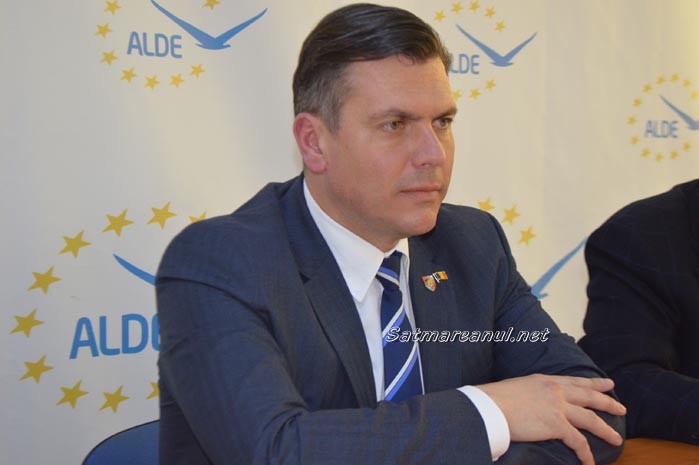 Adrian Ștef a adunat semnăturile necesare pentru candidatură