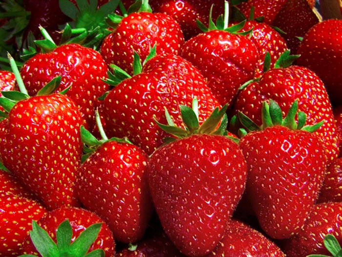 Opt beneficii ale căpșunelor
