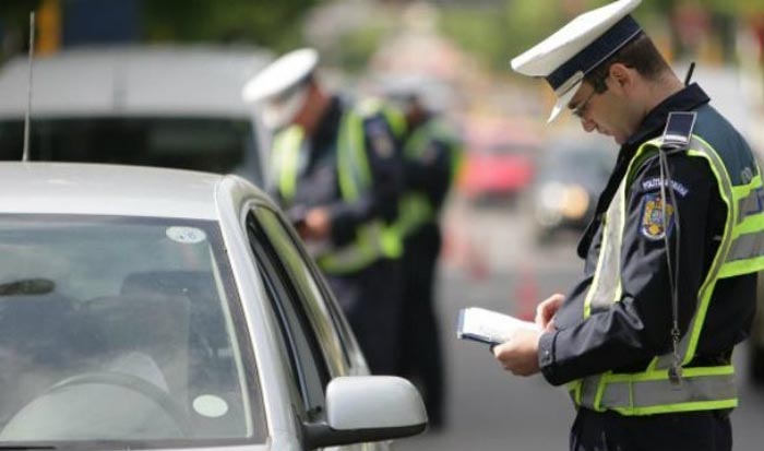 Șofer neamț prins cu numerele de înmatriculare expirate