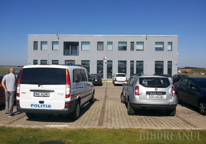 Polițiștii sătmăreni au descins la o firmă din Oradea