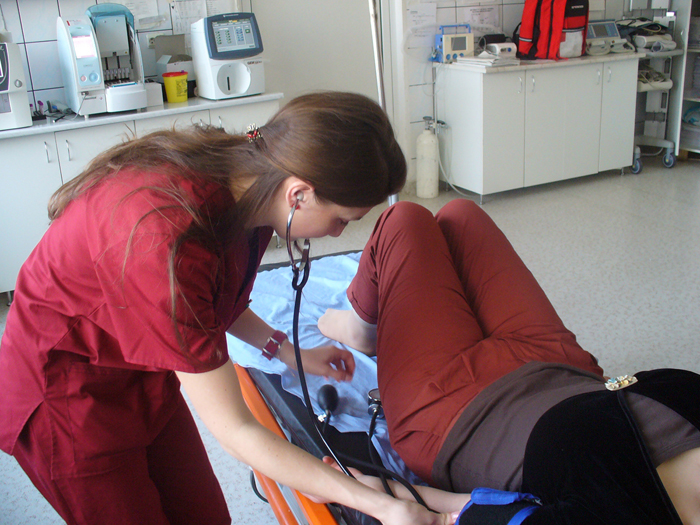 Se caută asistenți medicali pentru Irlanda de Nord. Vezi oferta angajatorului