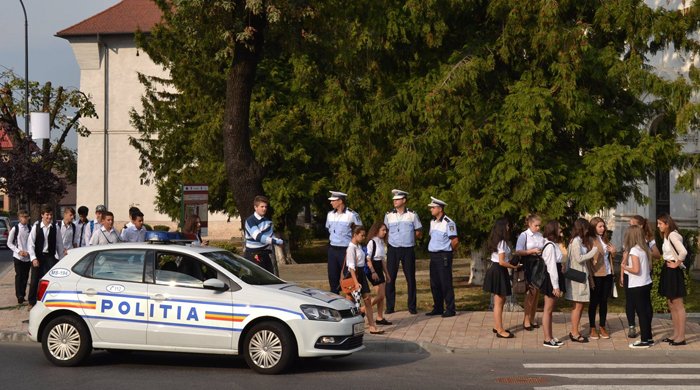 Poliția Română: „Dragi elevi, misiunea noastră este să vă protejăm”