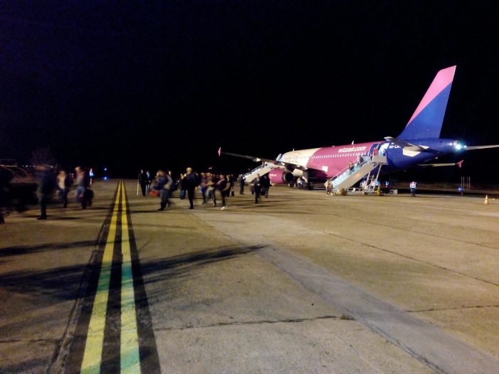 Prima cursă Wizz Air a ajuns la Satu Mare (Foto&video)