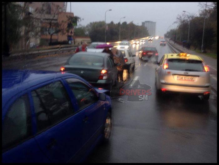 Tamponare pe Podul Golescu (Foto)