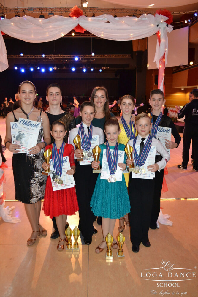 Loga Dance School a câștigat 21 de medalii la competițiile din week-end (Foto)