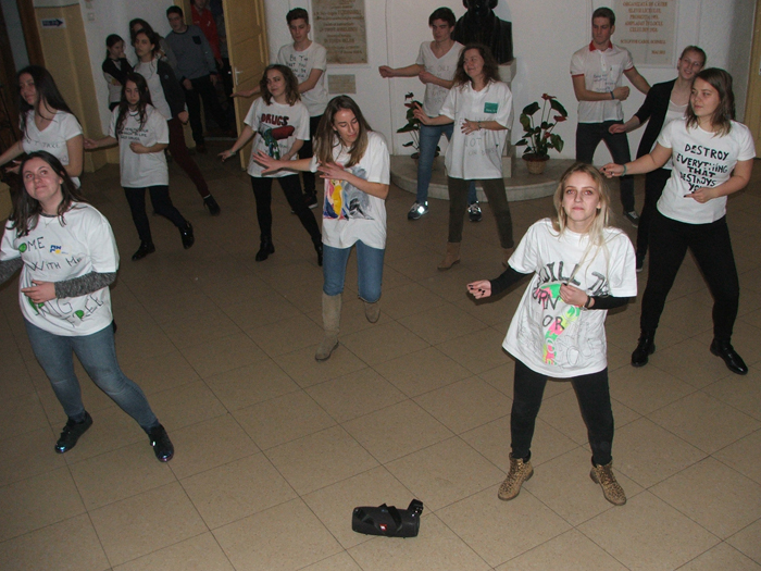 Flashmob la Colegiul Național „Mihai Eminescu” (Foto)
