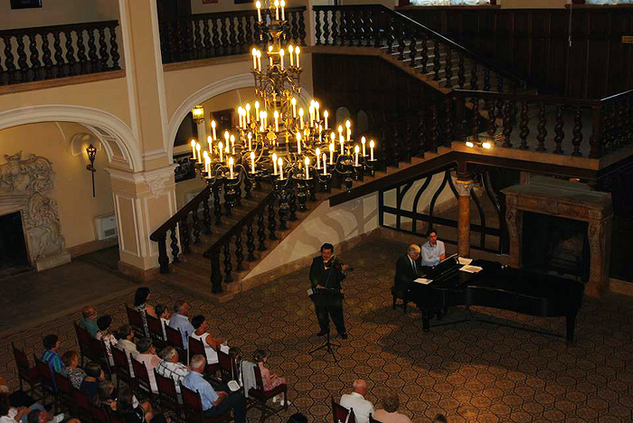 Serată muzicală la Castelul din Carei (Foto)