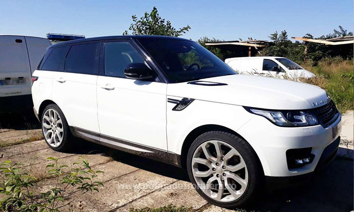 Autoturism de lux căutat de italieni, descoperit la Petea