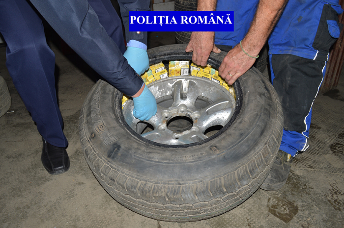 Contrabandist, reținut pentru 24 de ore. Unde a ascuns țigările (Foto)