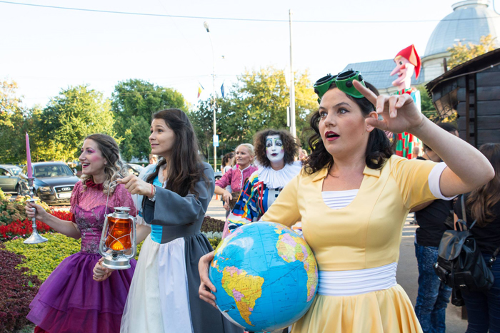 Spectacol inedit în deschiderea Festivalului Internațional de Teatru de la Satu Mare (Galerie foto)