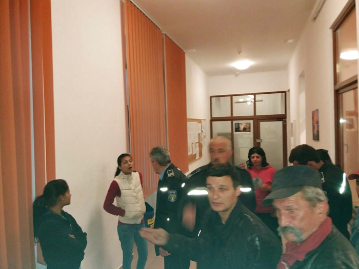 Descinderi pe Horea 6. Peste 100 de persoane legitimate (foto)