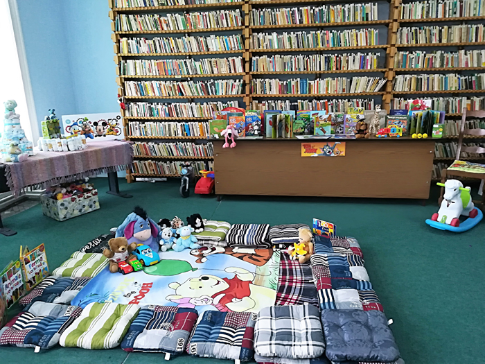 Bebeluși și părinți, invitați la „Biblio–Bebe–Cafenea”