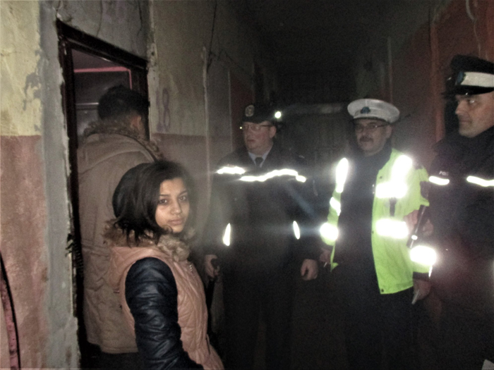 Noapte de pomină pentru cei de pe Horea 6. S-au trezit cu polițiștii la ușă (Fotogalerie)