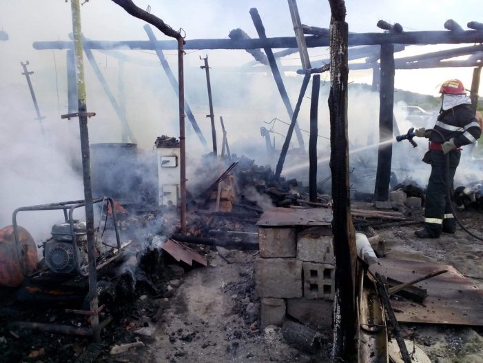 Incendiu la o casa din Vama. Pagube mari (Foto)