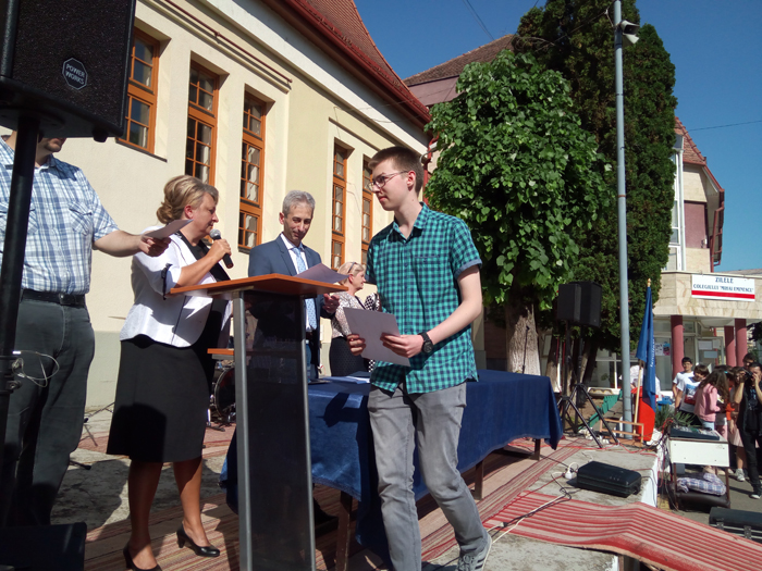 Olimpicii eminescieni, premiați într-un cadru festiv (Foto)