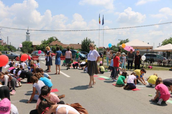 O lume minunata ! Zambet de copil la Scoala Gimnaziala Botiz